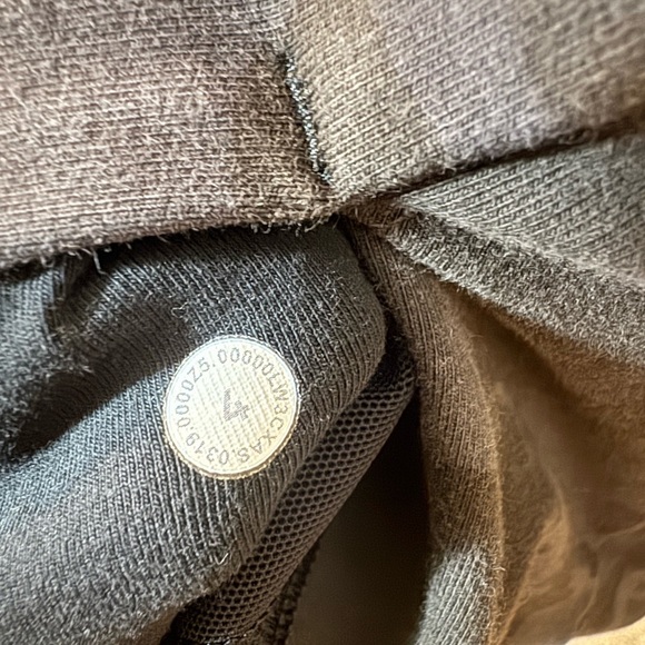 Lululemon Scuba Crew - Size 4 - Picture 3 of 6